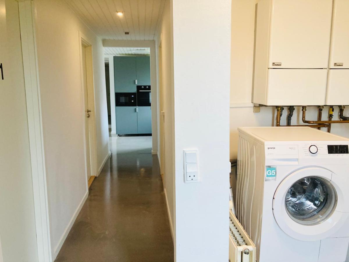 Villa Med Private Vaerelser Delt Badevaerelse/Kokken, Viby Sj. Kültér fotó