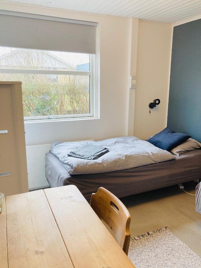 Villa Med Private Vaerelser Delt Badevaerelse/Kokken, Viby Sj. Kültér fotó