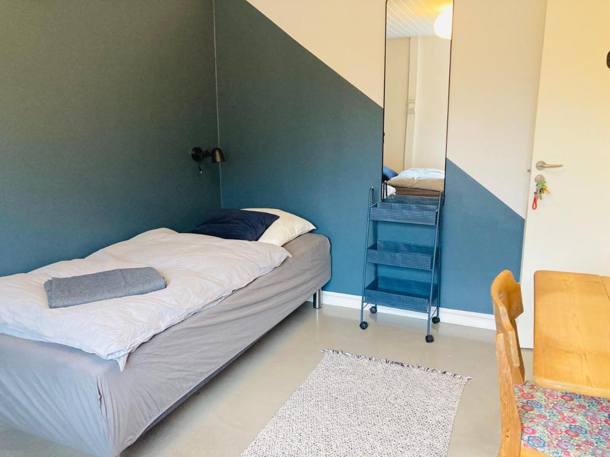 Villa Med Private Vaerelser Delt Badevaerelse/Kokken, Viby Sj. Kültér fotó