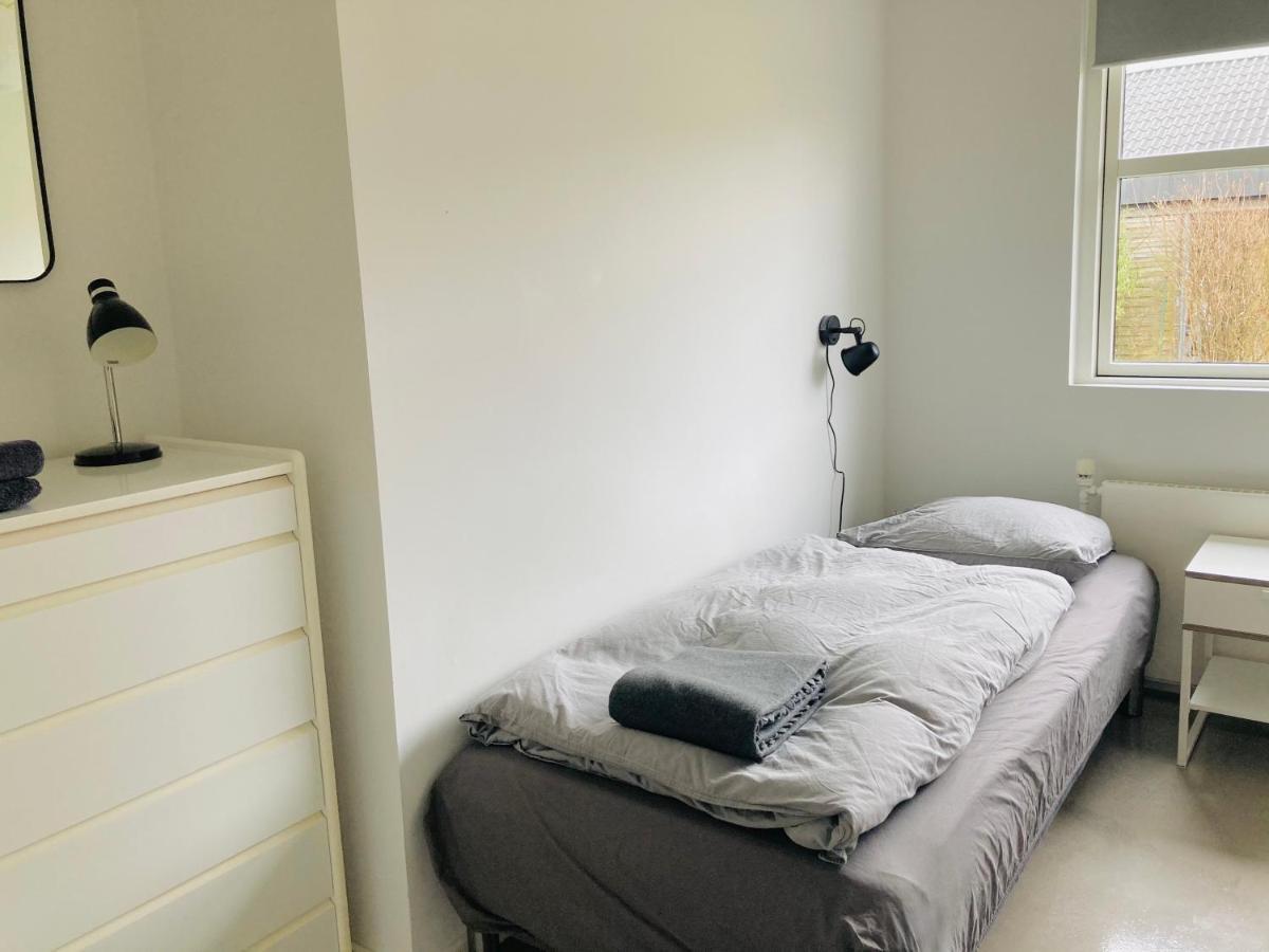 Villa Med Private Vaerelser Delt Badevaerelse/Kokken, Viby Sj. Kültér fotó